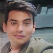 Se imparten clases de español a niños y adultos que deseen aprender el idioma